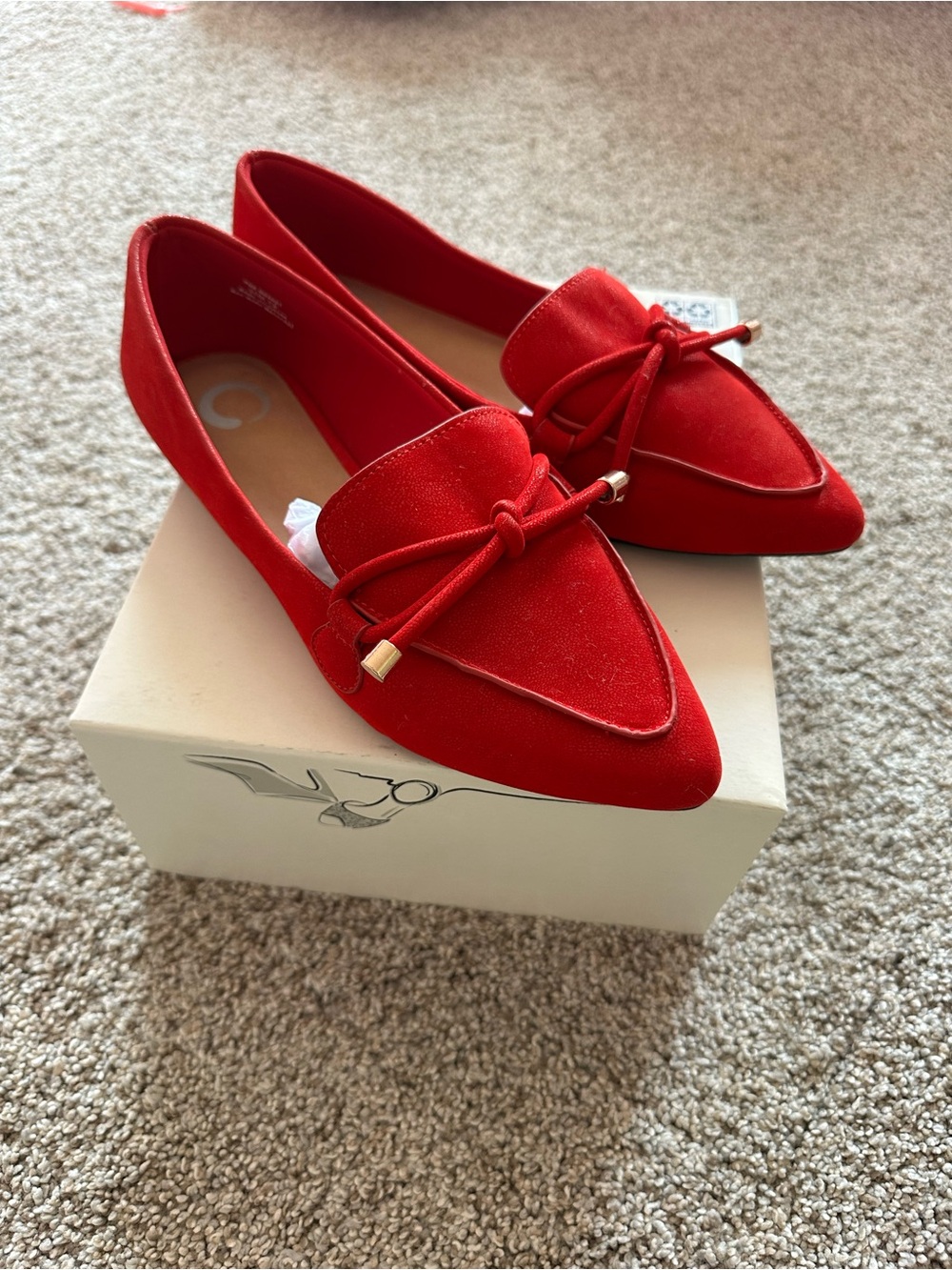 Red Pointed-Toe Bow Loafers - Women